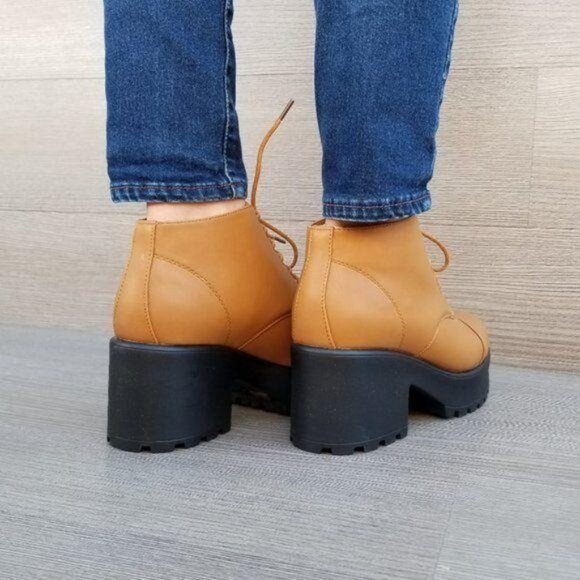 Lace Up Ankle Boots Platform Block Heel Lug Sole Leatherette Brown Chunky 90s - Picture 4 of 10